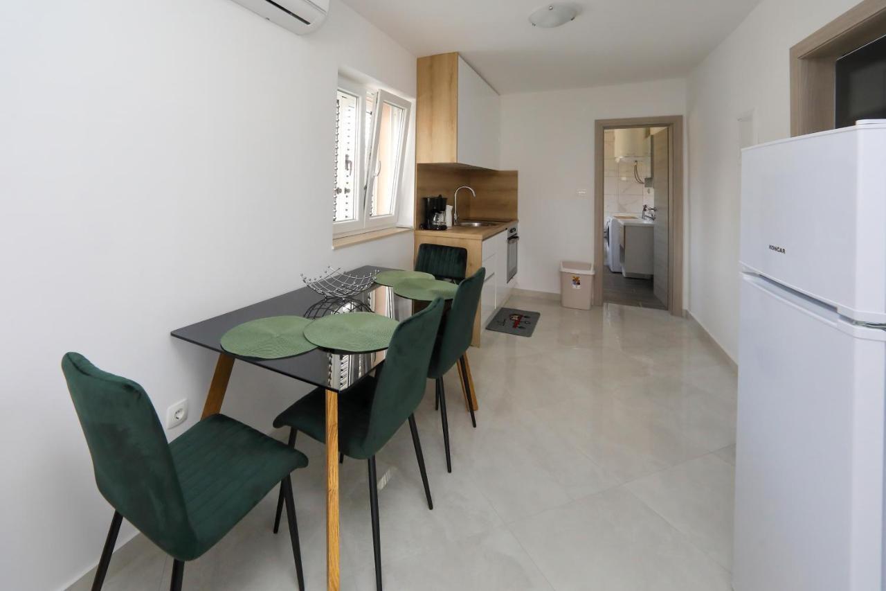 Ferienwohnung Alfonso Bibinje Exterior foto